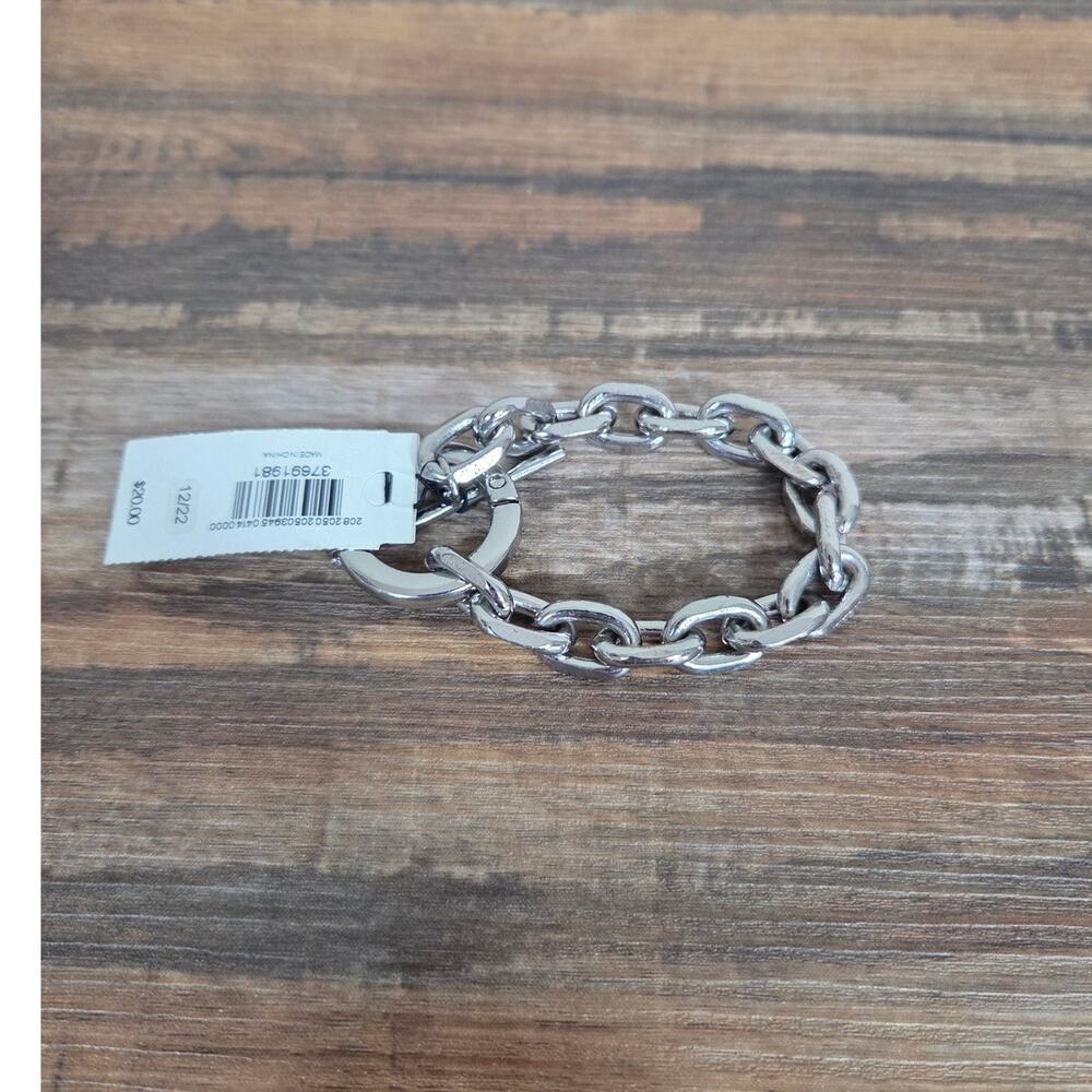 Express Woman's Chunky Silver Chain-link Bracelet with T-bar Toggle Clasp
